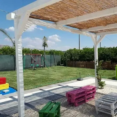 Εξοχικό σπίτι Tale' Garden *